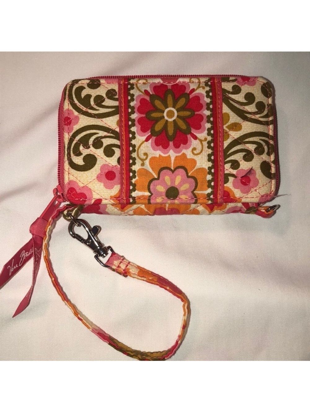 Vera Bradley Folkloric Coral Green Quilted Floral Wallet Wristlet